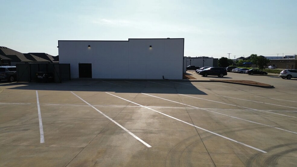 More Photos Of 2217 NW 178th St, Edmond General Retail For Sale