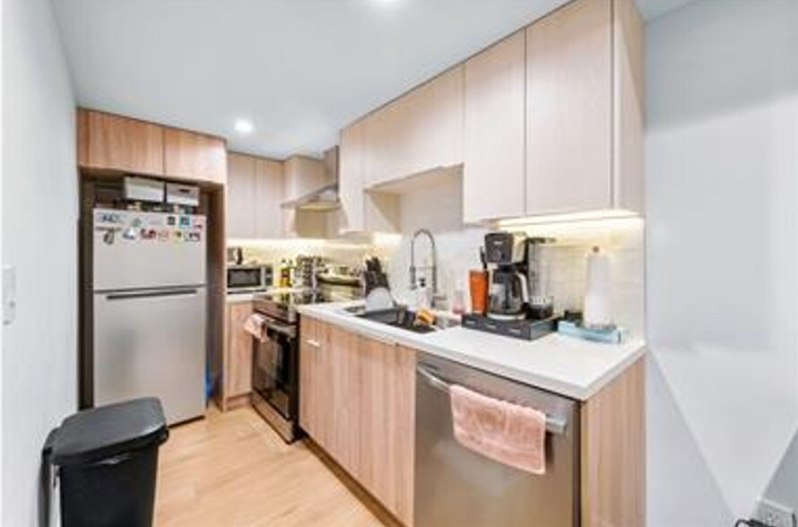 More Photos Of 473 E 55th St, Long Beach Apartments For Sale