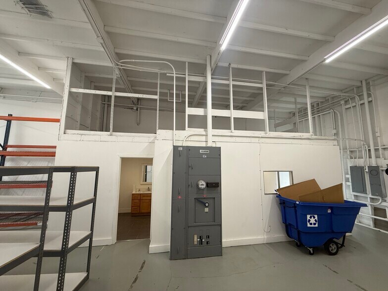 More Photos Of 727-733 Dwight Way, Berkeley Distribution For Lease