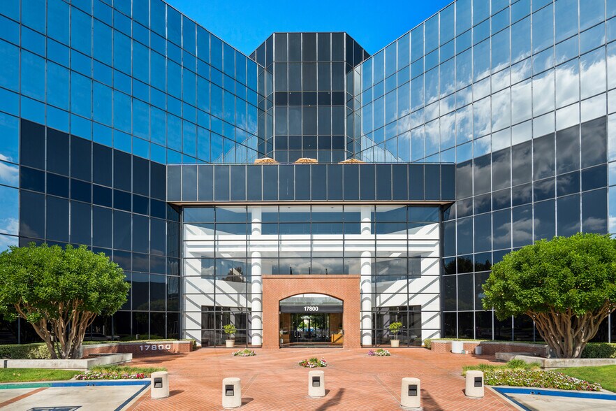 More Photos Of 17800 Castleton St, City Of Industry Office For Lease