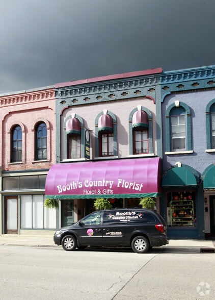 More Photos Of 111 Commercial St, Dowagiac Storefront Retail Residential For Sale