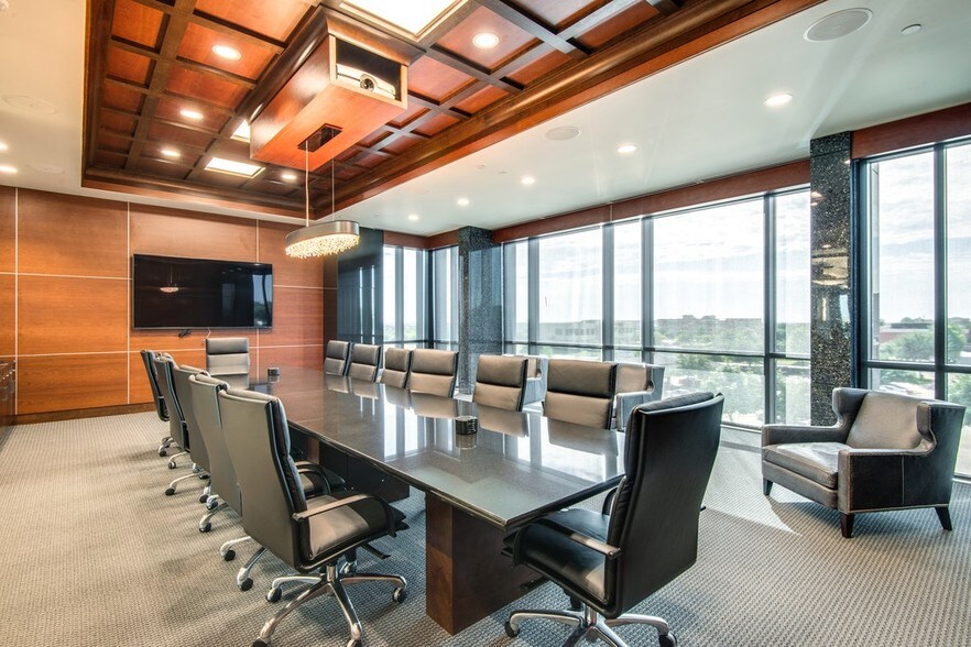 More Photos Of 1225 S Main St, Grapevine Loft Creative Space For Lease