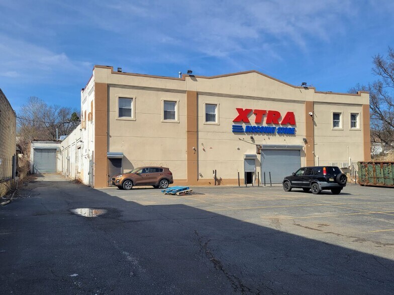 More Photos Of 926-932 Broadway, Newark Freestanding For Lease