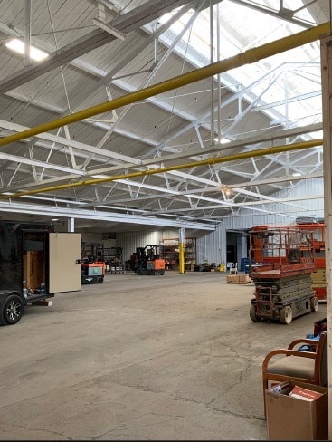 More Photos Of 426 S Montgomery St, Watertown Manufacturing For Lease