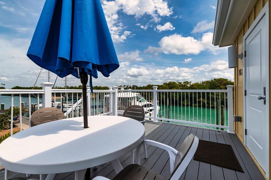 More Photos Of 212 Casey Key Rd, Nokomis Hotel For Sale