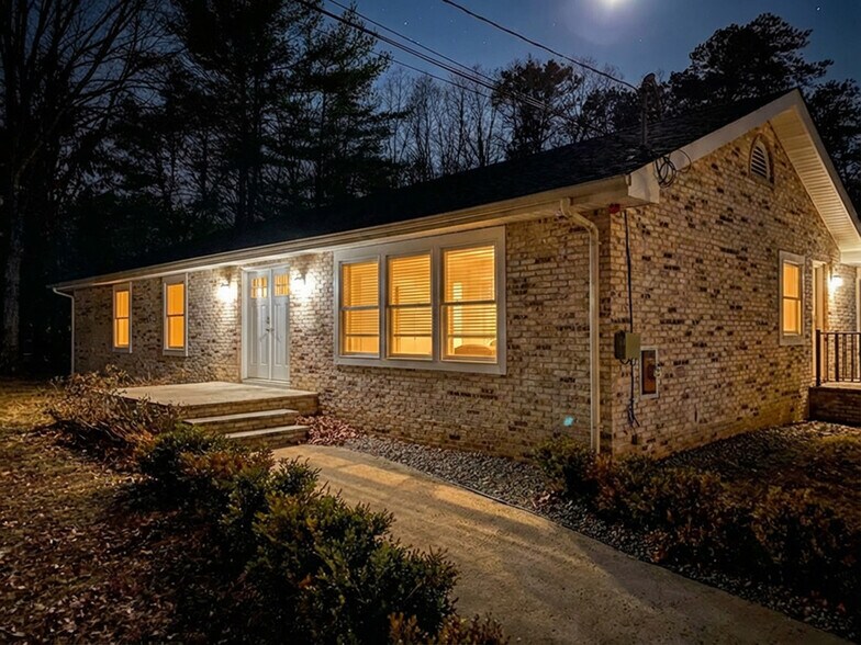 More Photos Of 176 Old Forge Rd, Monroe Township Storefront Retail Residential For Sale