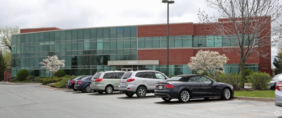 More Photos Of 10411 Corporate Dr, Pleasant Prairie Office For Lease