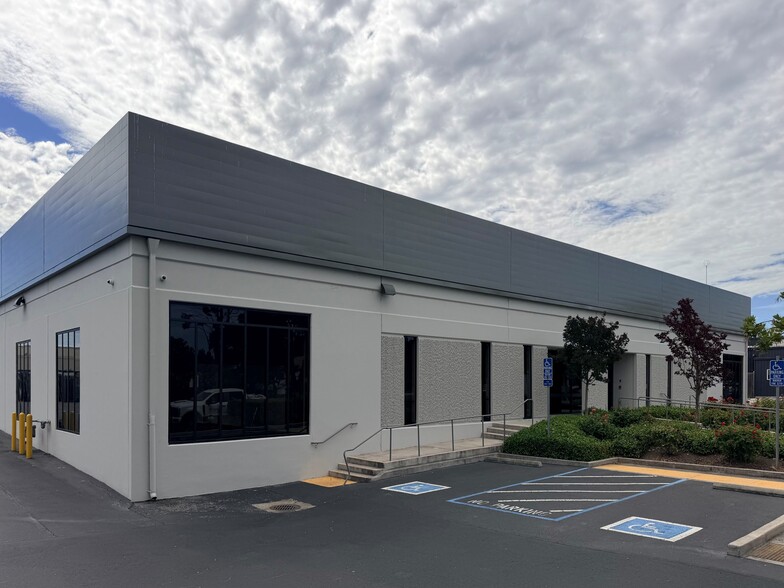 More Photos Of 1278-1280 Reamwood Ave, Sunnyvale Light Manufacturing For Lease