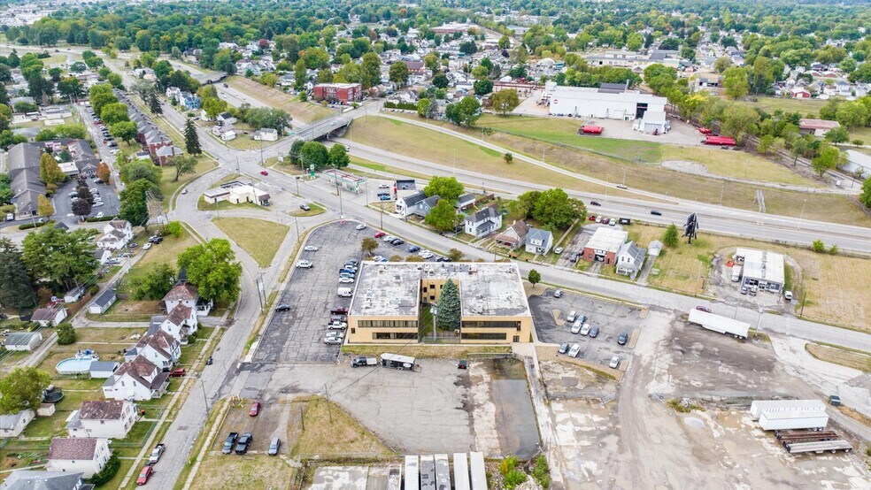 More Photos Of 195 Union St, Newark Office For Sale