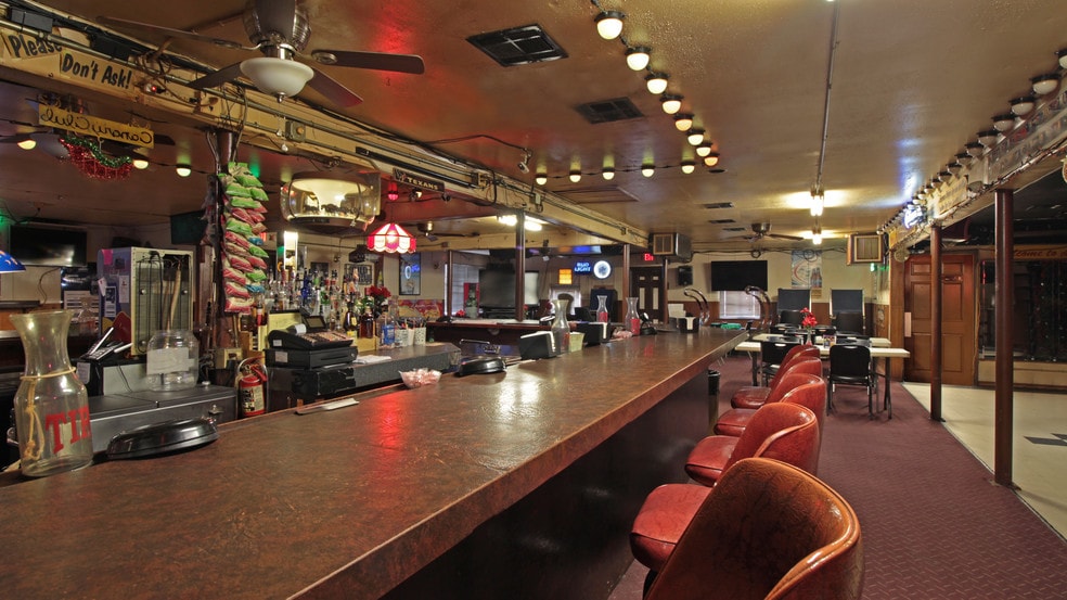 More Photos Of 711 Freeport St, Houston General Retail For Sale