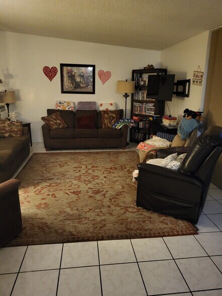 More Photos Of 710 N Mann Ave, Tucson Healthcare For Sale