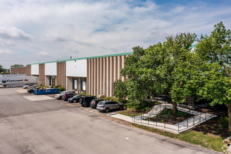 More Photos Of 1301-1401 Mark St, Elk Grove Village Unknown For Lease