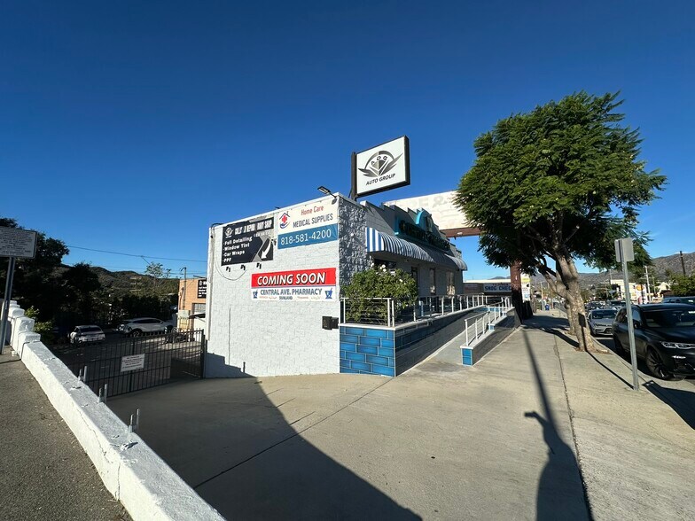 More Photos Of 7616 Foothill Blvd, Tujunga Freestanding For Sale