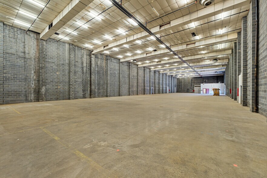 More Photos Of 1545 Hansford St, Charleston Light Distribution For Sale