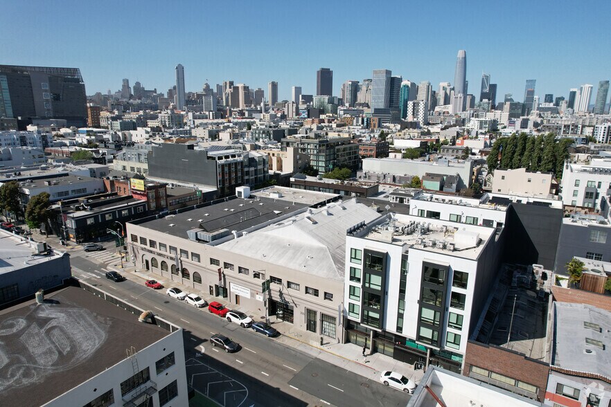 More Photos Of 301-335 8th St, San Francisco Showroom For Lease