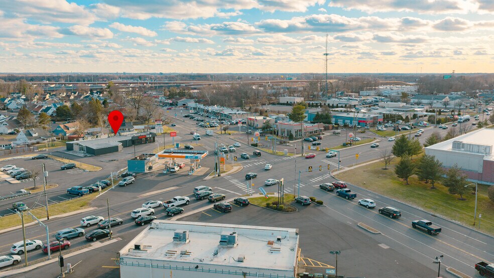 More Photos Of 4034 Veterans Hwy, Levittown Storefront For Lease