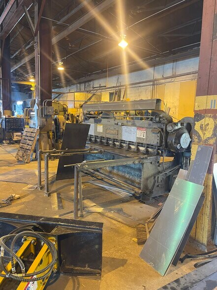 More Photos Of 431 E Broad St, Tamaqua Distribution For Sale