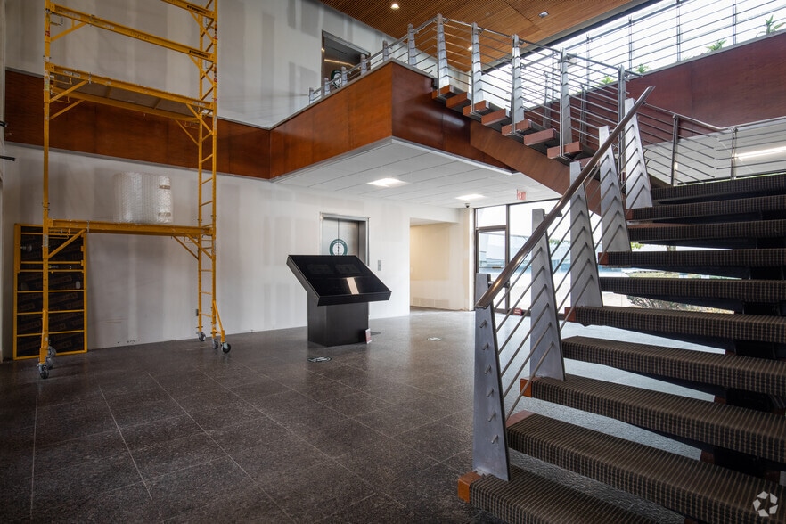 More Photos Of 6800 Jericho Tpke, Syosset Office For Lease