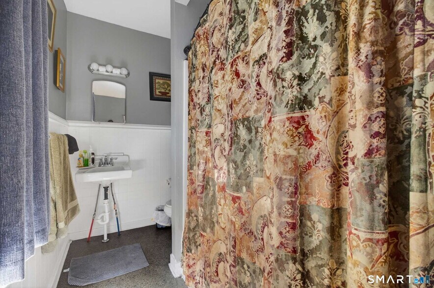 More Photos Of 140 N Main St, Griswold Apartments For Sale