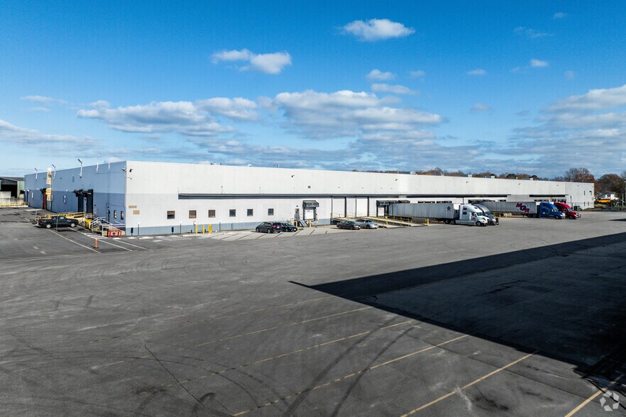 Primary Photo Of 1920 Campostella Rd, Chesapeake Distribution For Lease