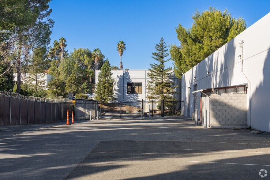 More Photos Of 4095 Pike Ln, Concord Warehouse For Lease