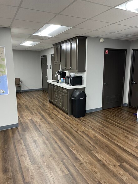 More Photos Of 2059 Magnolia Dr, Pasadena Warehouse For Sale