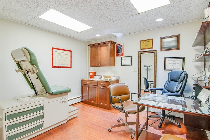 More Photos Of 383 Northfield Rd, West Orange Medical For Sale