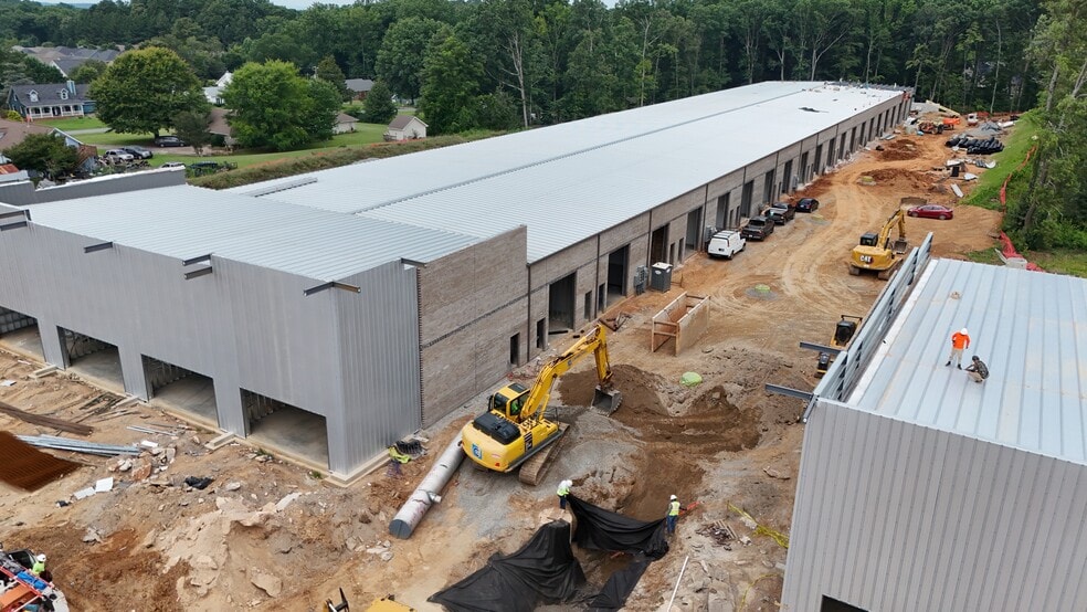 More Photos Of 2570 Atlanta hwy, Cumming Storefront For Lease