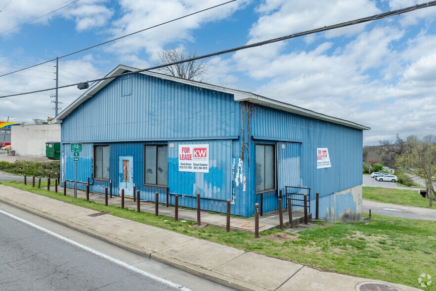 More Photos Of 2208 Dickerson Pike, Nashville Warehouse For Lease