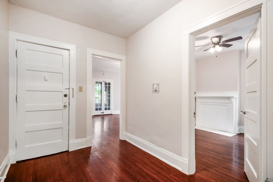 More Photos Of 94 N 20th St, Columbus Apartments For Sale