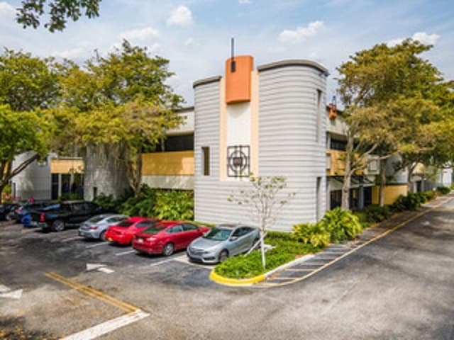 More Photos Of 6099 Stirling Rd, Davie Office Residential For Sale