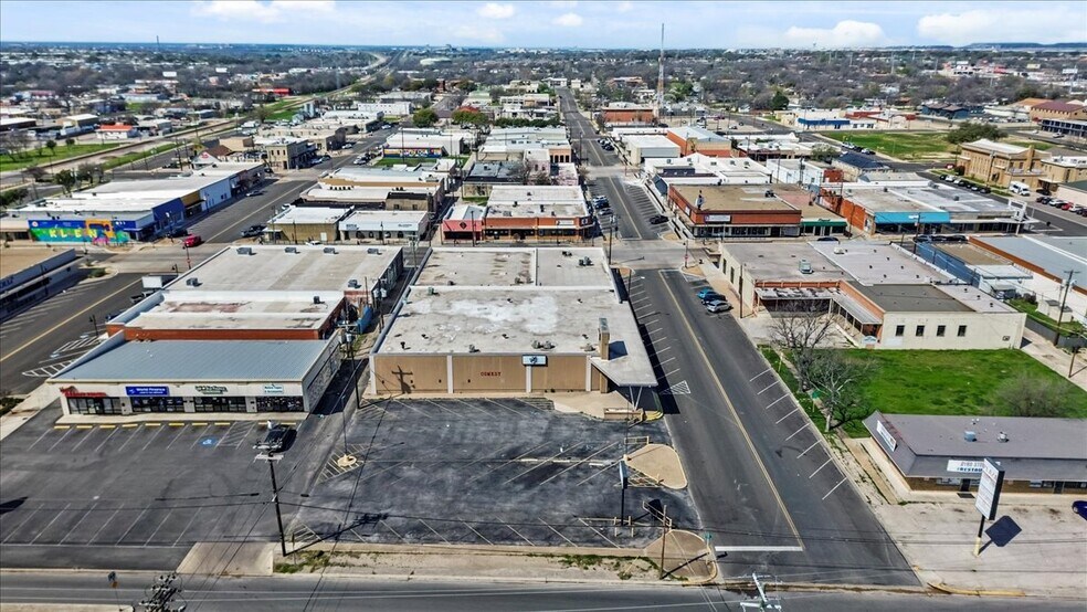 More Photos Of 420 E Ave C, Killeen General Retail For Sale