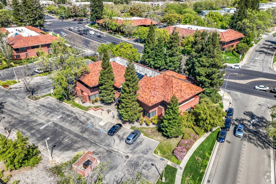 More Photos Of 2151 Professional Dr, Roseville Office For Lease