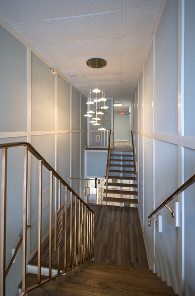 More Photos Of 1525 Sam Rittenberg Blvd, Charleston Office For Lease