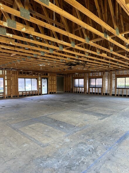 More Photos Of 1409 Kingsley Ave, Orange Park Medical For Sale