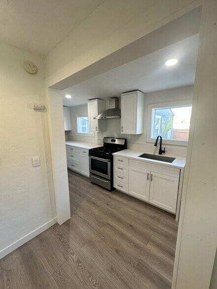 More Photos Of 4225 Central Ave, San Diego Apartments For Sale