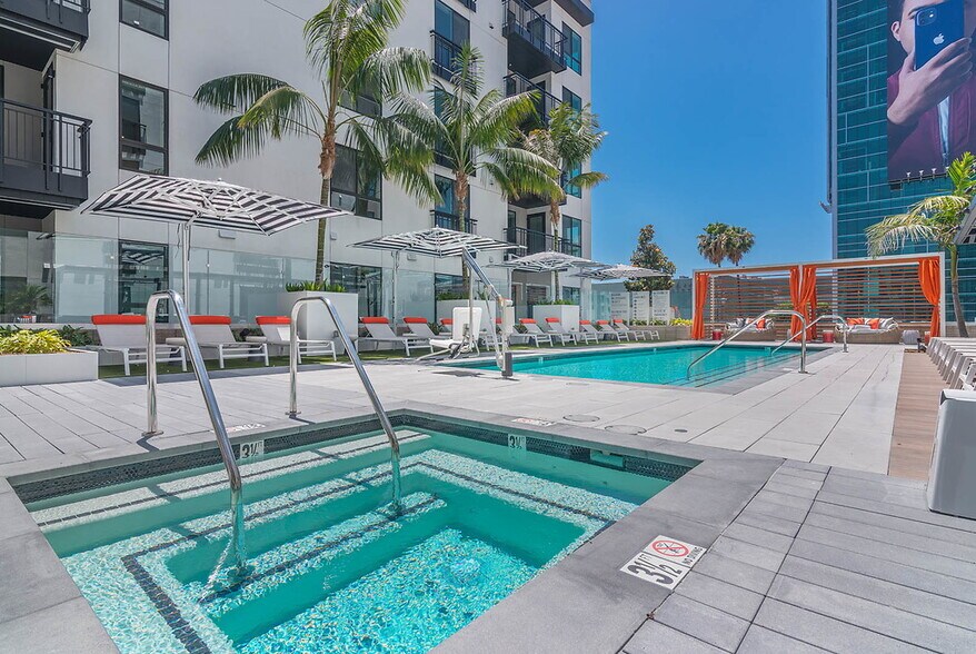 More Photos Of 6240 W Sunset Blvd, Los Angeles Apartments For Lease