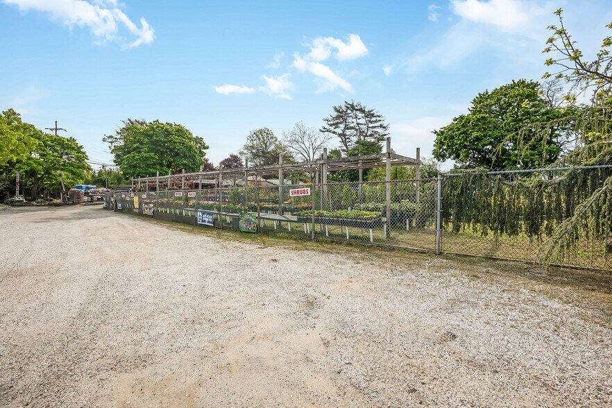 More Photos Of 42 Hempstead Tpke, Farmingdale Land For Sale