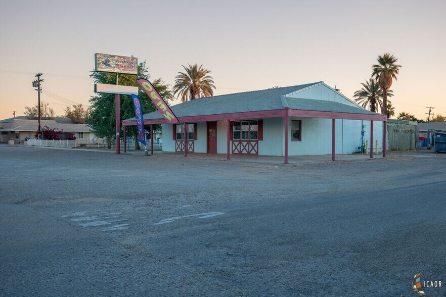 Primary Photo Of 8120 CA-111, Niland Flex For Sale