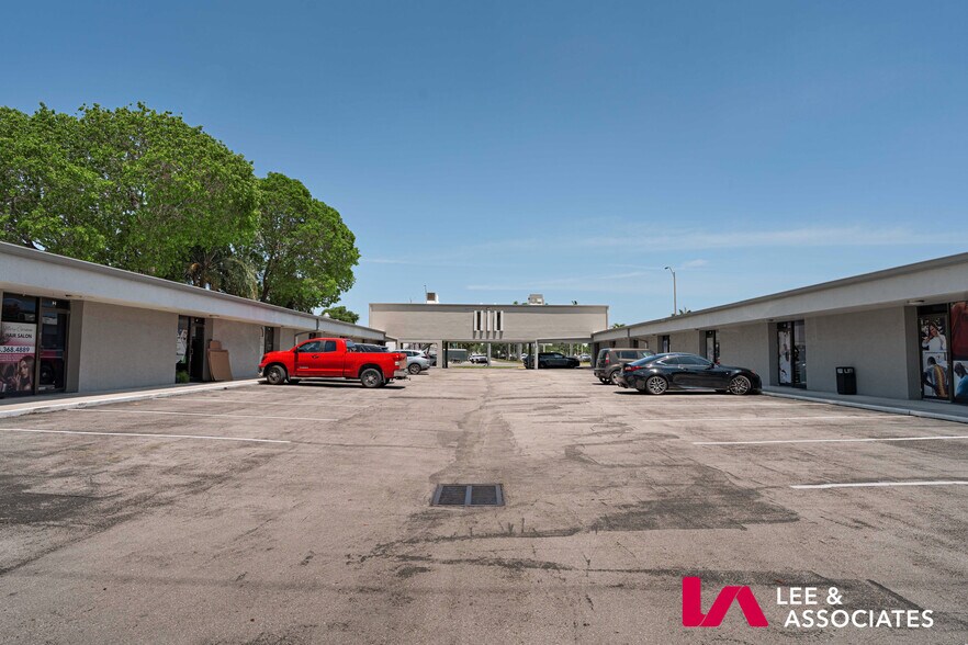 More Photos Of 2333 N State Road 7, Margate Medical For Lease