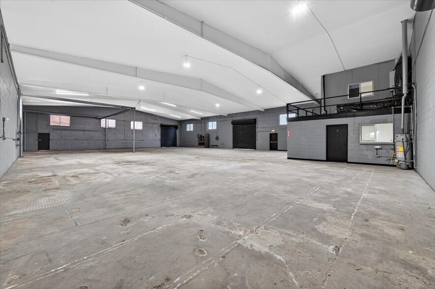 More Photos Of 749 N Plano St, Porterville Warehouse For Sale