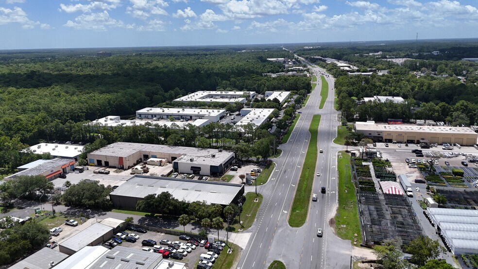 More Photos Of 9093 Philips Hwy, Jacksonville Warehouse For Lease