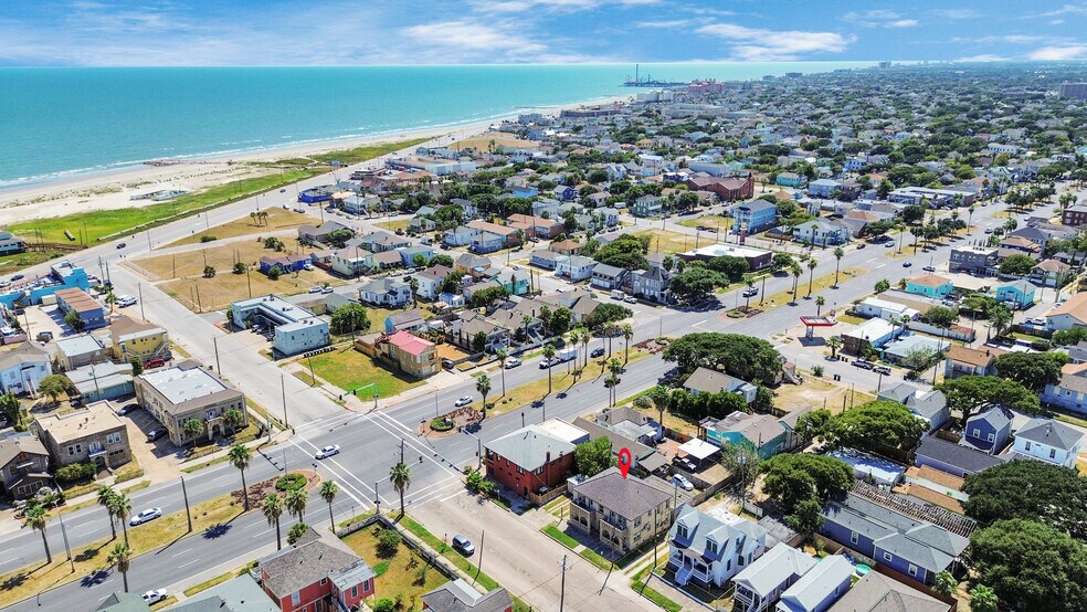 More Photos Of 915 8th St, Galveston Apartments For Sale