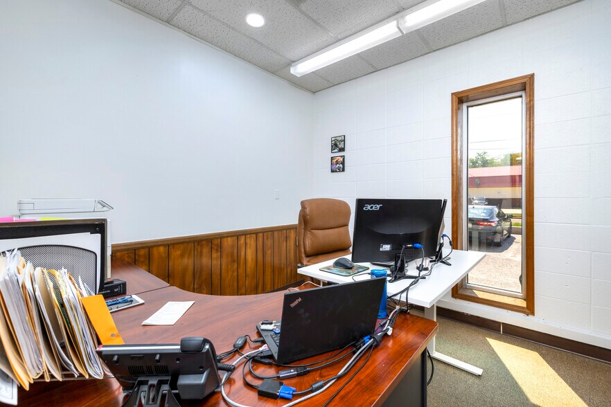 More Photos Of 410 W Liberty St, Sumter Office Residential For Sale