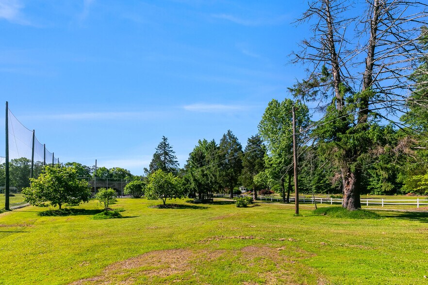 More Photos Of 5075 Crain Hwy, La Plata Golf Course Driving Range For Sale