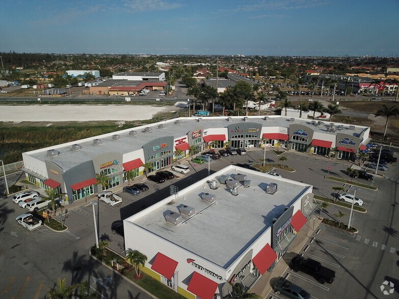 More Photos Of 13115 W Okeechobee Rd, Hialeah Storefront Retail Office For Lease