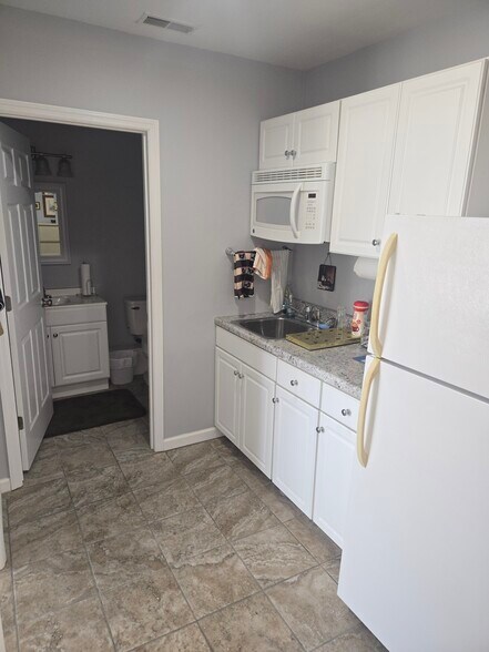 More Photos Of 1315 S Water Ave, Gallatin Freestanding For Lease