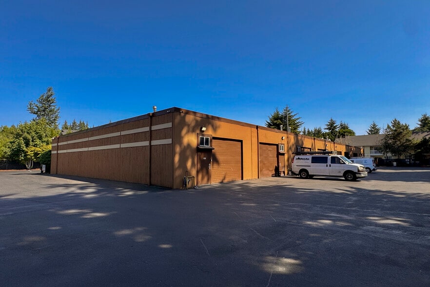 More Photos Of 5707 Lacey Blvd, Lacey Unknown For Lease