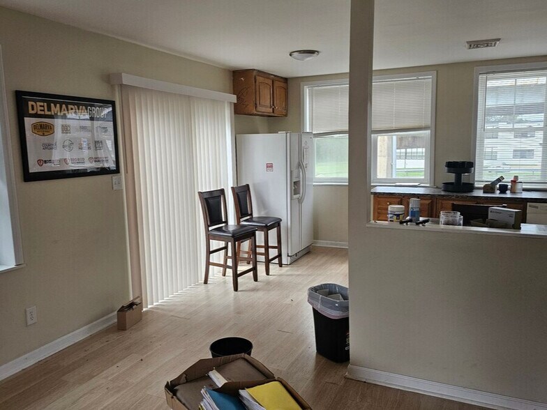 More Photos Of 210 Broad St, Saint Georges Flex For Lease