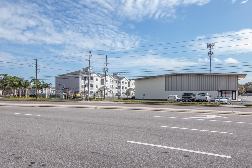 More Photos Of 13080 S Belcher Rd, Largo Office For Lease